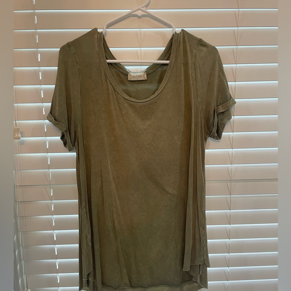 green shirt sleeve